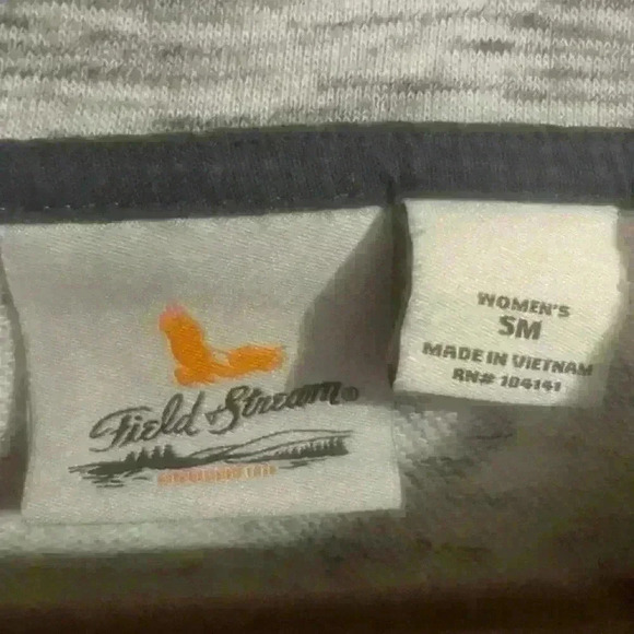 Field & Stream Women’s Small Gray Cowl Neck Sweater - Picture 3 of 6